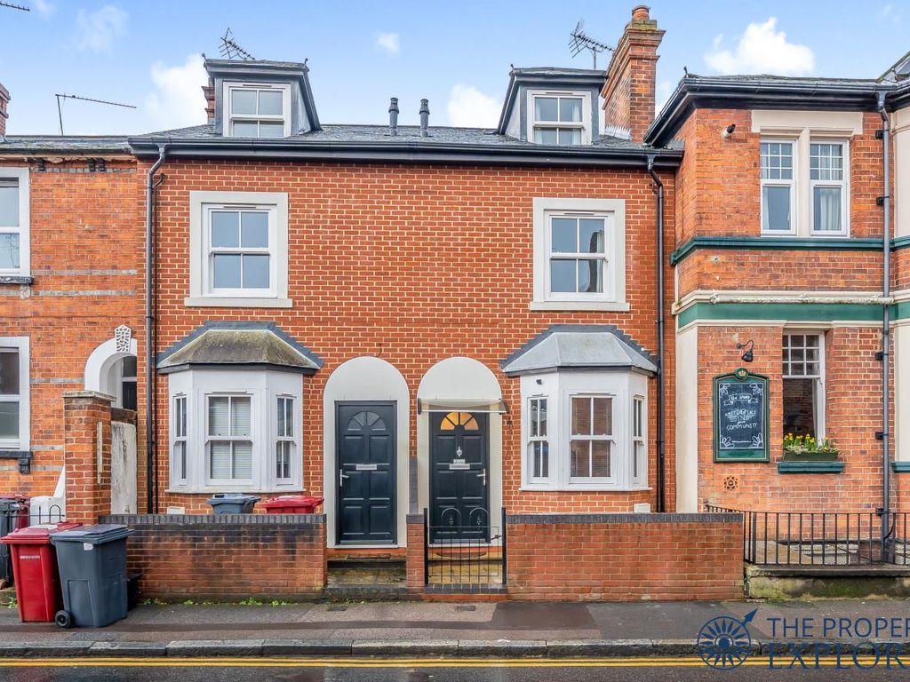 4 bed terraced house for sale in Baker Street, Reading RG1, £370,000