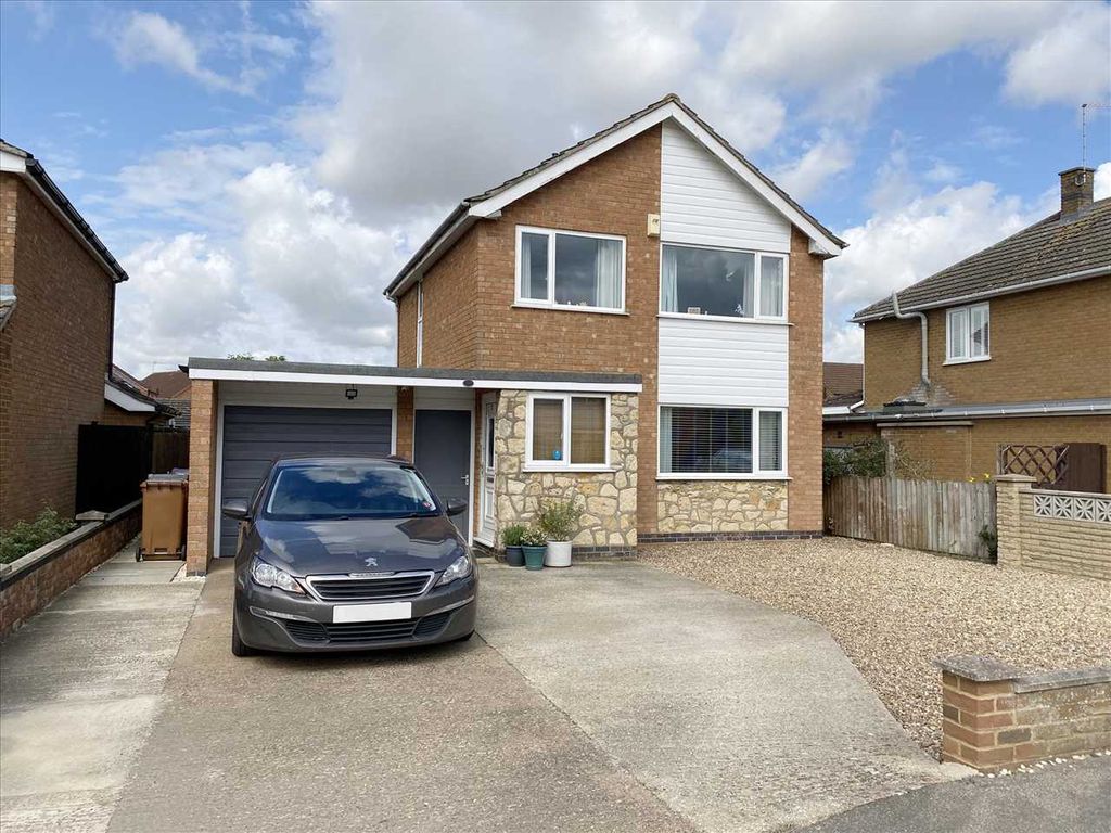 3 bed detached house for sale in Sycamore Road, Ruskington, Sleaford