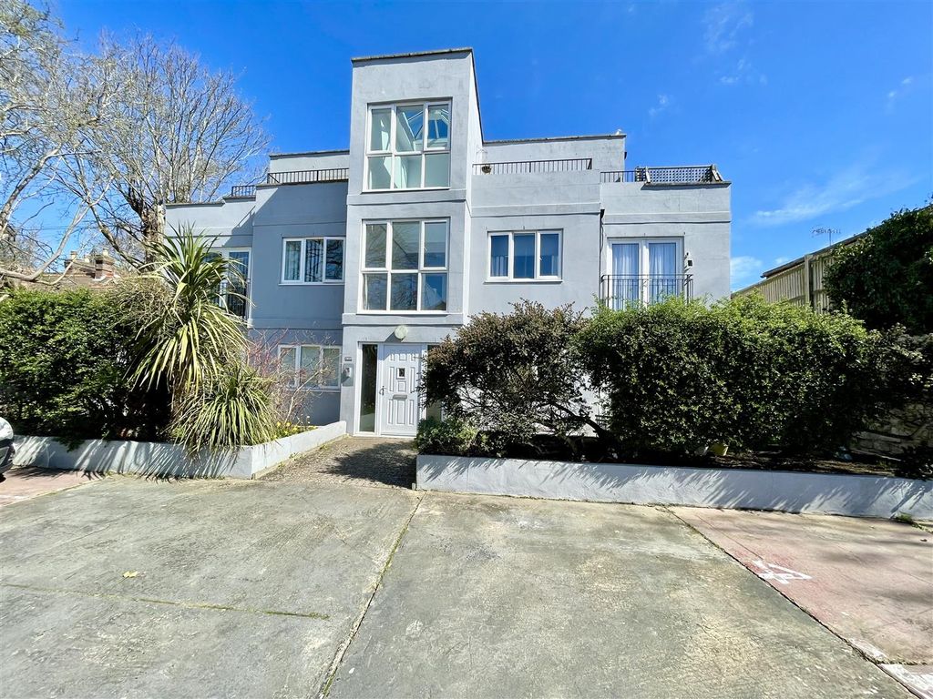 1 bed flat for sale in Battle Road, St. LeonardsOnSea TN37 Zoopla