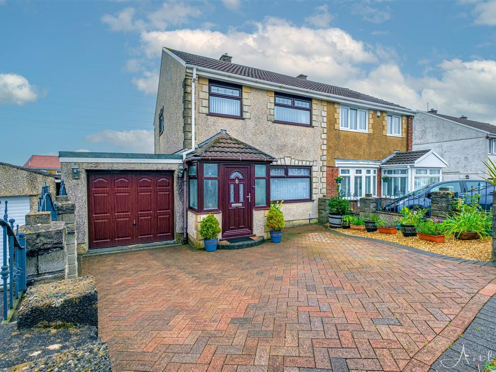 3 bed semidetached house for sale in Heol Pentyla, Llansamlet, Swansea