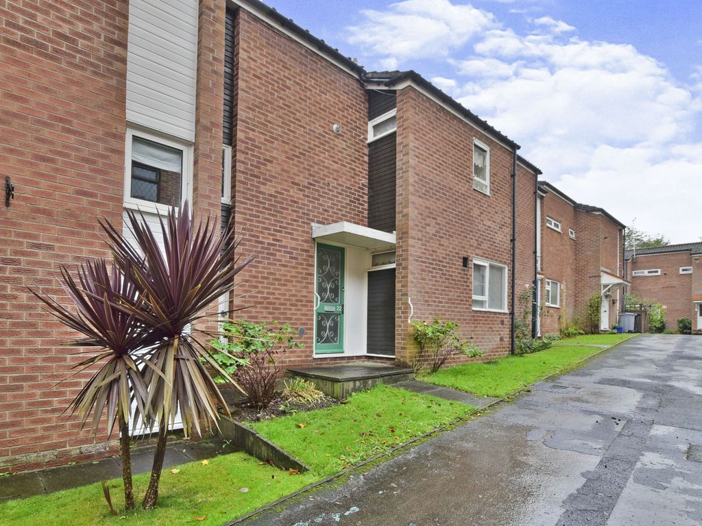 3 bed terraced house for sale in Benson Walk, Wilmslow, Cheshire SK9 Zoopla