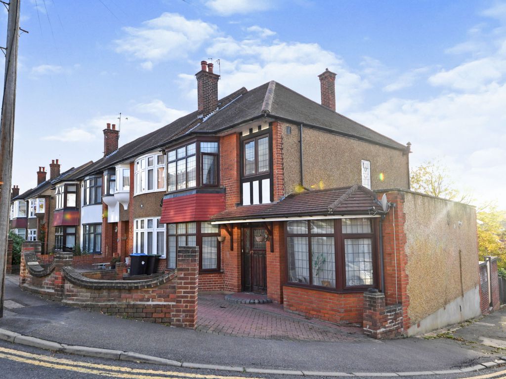 4 bed end terrace house for sale in Slades Gardens, Enfield EN2 Zoopla
