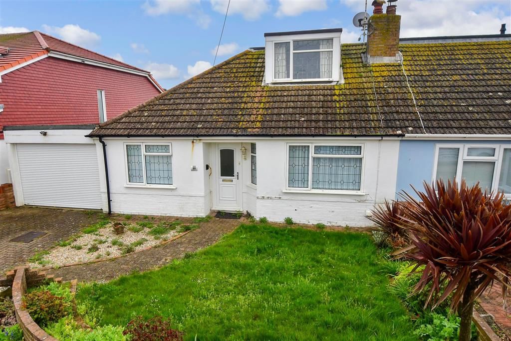 2 bed bungalow for sale in Cornwall Avenue, Peacehaven, East Sussex