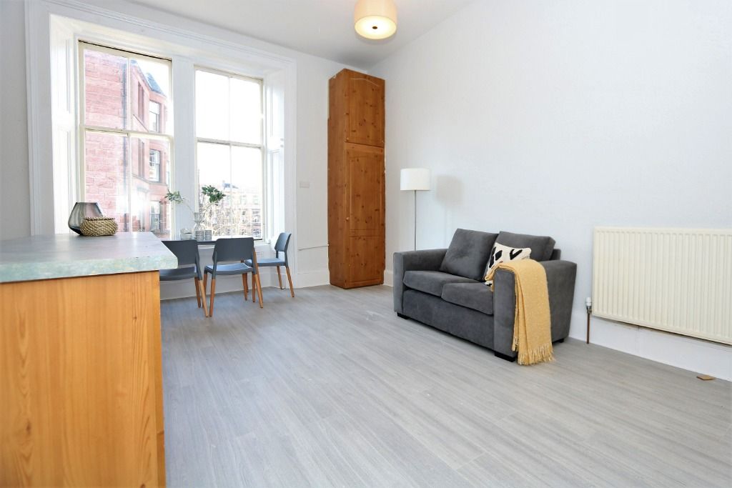 4 bed flat to rent in Kelvinside Gardens, Glasgow G20 Zoopla