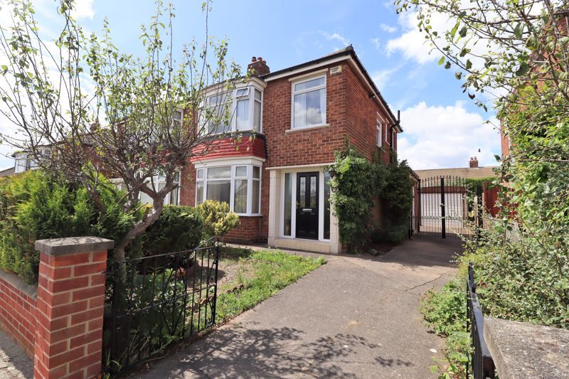 3 bed semidetached house for sale in Bylands Grove, Fairfield