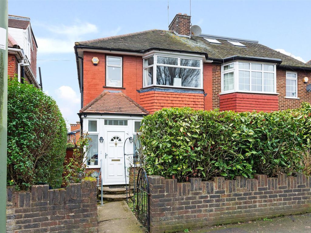 3 bed semidetached house for sale in Cotswold Gardens, Cricklewood