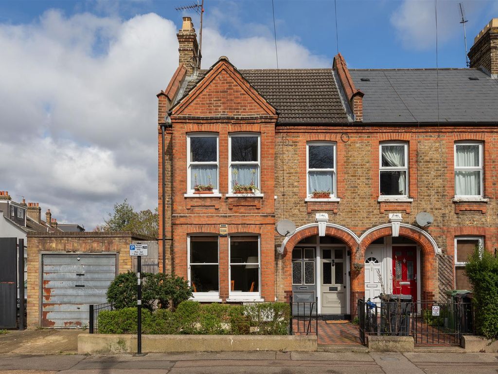 2 bed flat for sale in Brettenham Road, London E17, £475,000 Zoopla