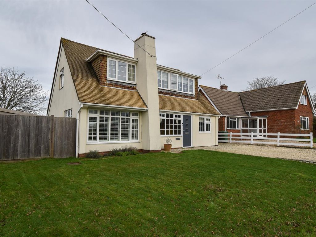 4 bed detached house for sale in Pett Road, Pett, Hastings TN35, £