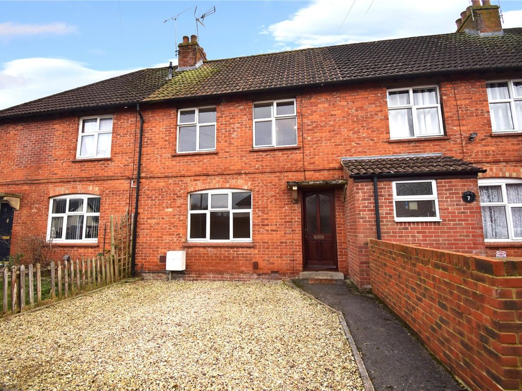 3 bed terraced house to rent in Kingsley Gardens, Devizes, Wiltshire