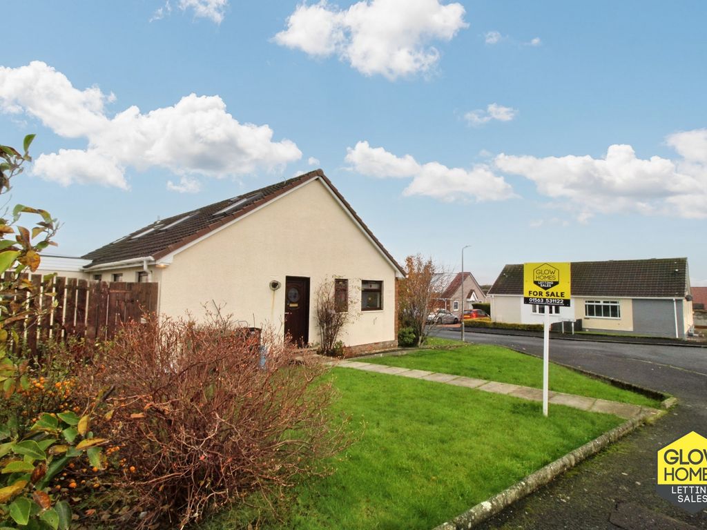 3 bed bungalow for sale in Loudoun Place, Crosshouse KA2, £135,000 Zoopla