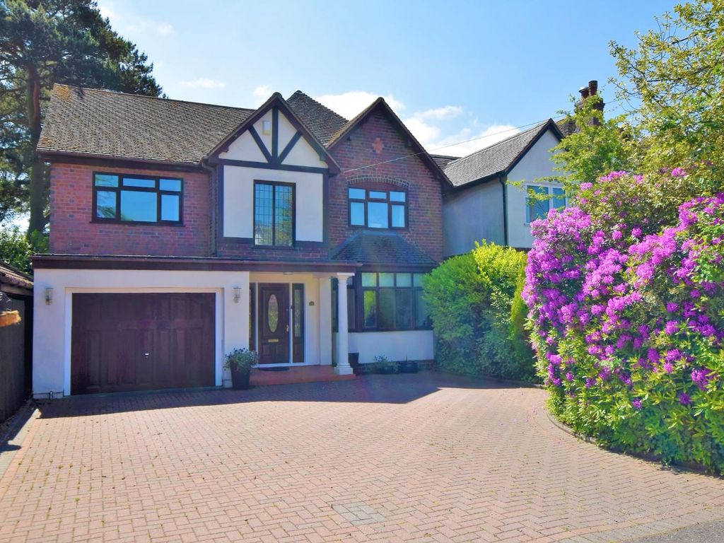 5 bed detached house for sale in Sherifoot Lane, Sutton Coldfield B75