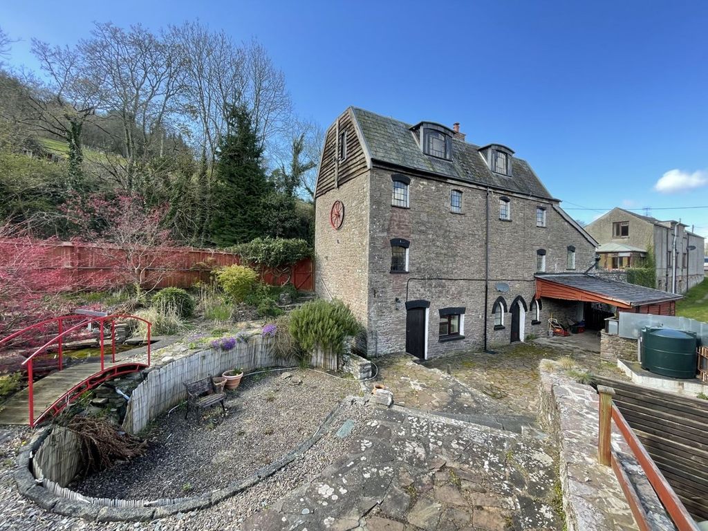 3 bed detached house for sale in TalybontOnUsk, Brecon LD3 Zoopla