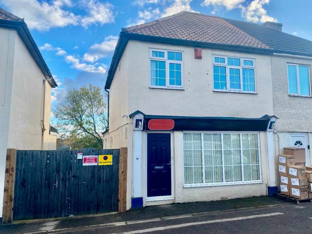 Retail premises for sale in The Parade, Colchester Road, Harold Wood, Romford RM3, £450,000 Zoopla