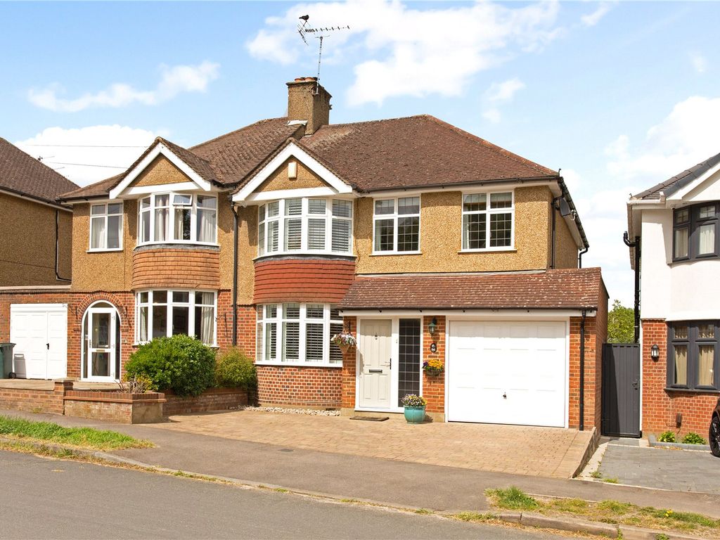 3 bed semidetached house for sale in Harvey Road, Croxley Green