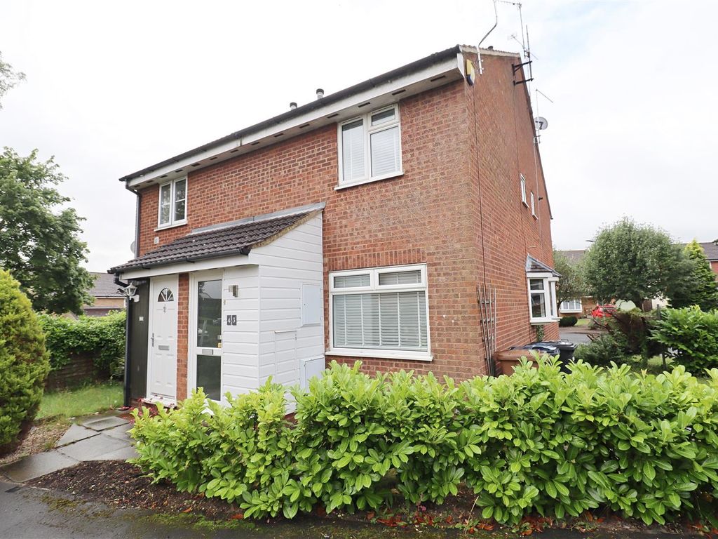 1 bed mews house to rent in The Paddock, Thorley, Stortford