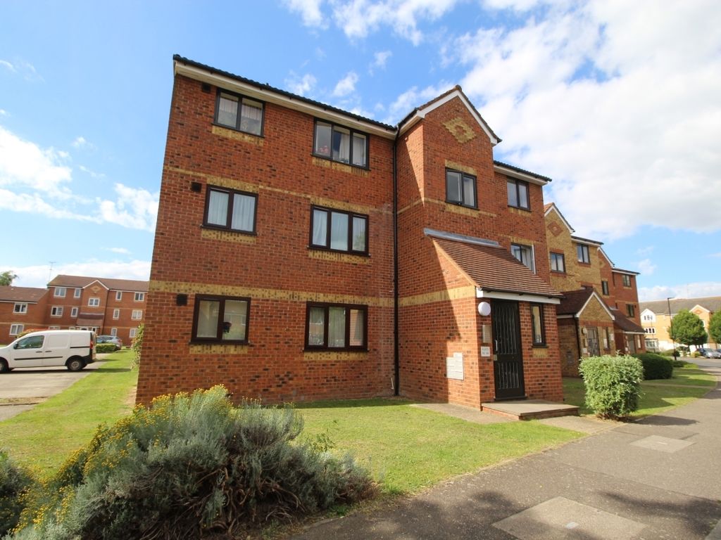 1 bed flat to rent in Redford Close, Feltham, Middlesex TW13 Zoopla