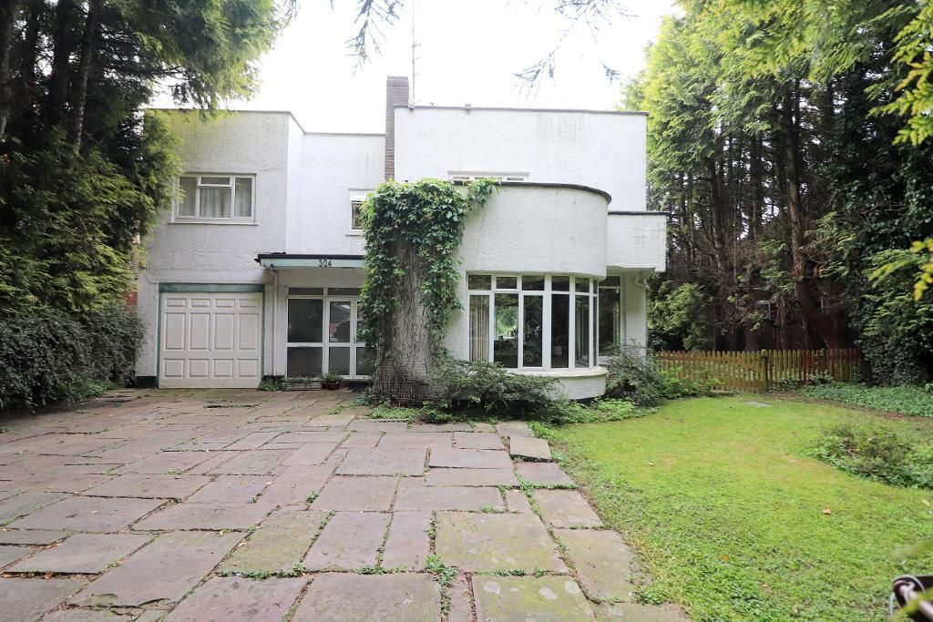 4 bed detached house for sale in Old Bedford Road, Luton, Bedfordshire