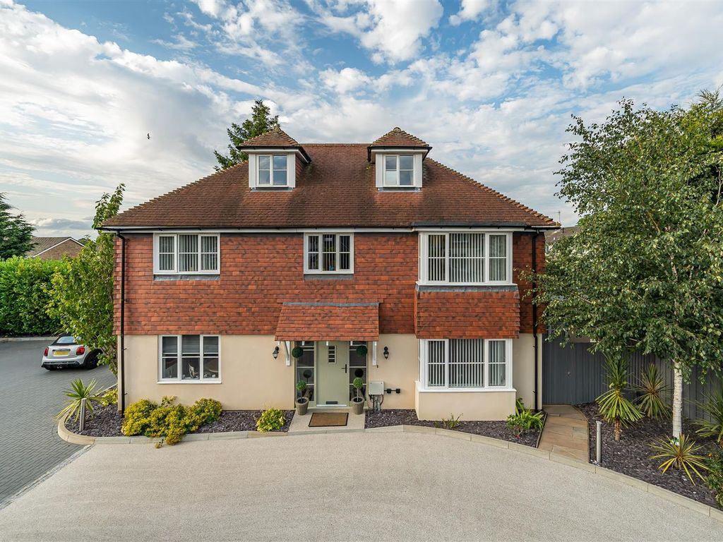 5 bed detached house for sale in Heath Road, Coxheath, Maidstone ME17 Zoopla