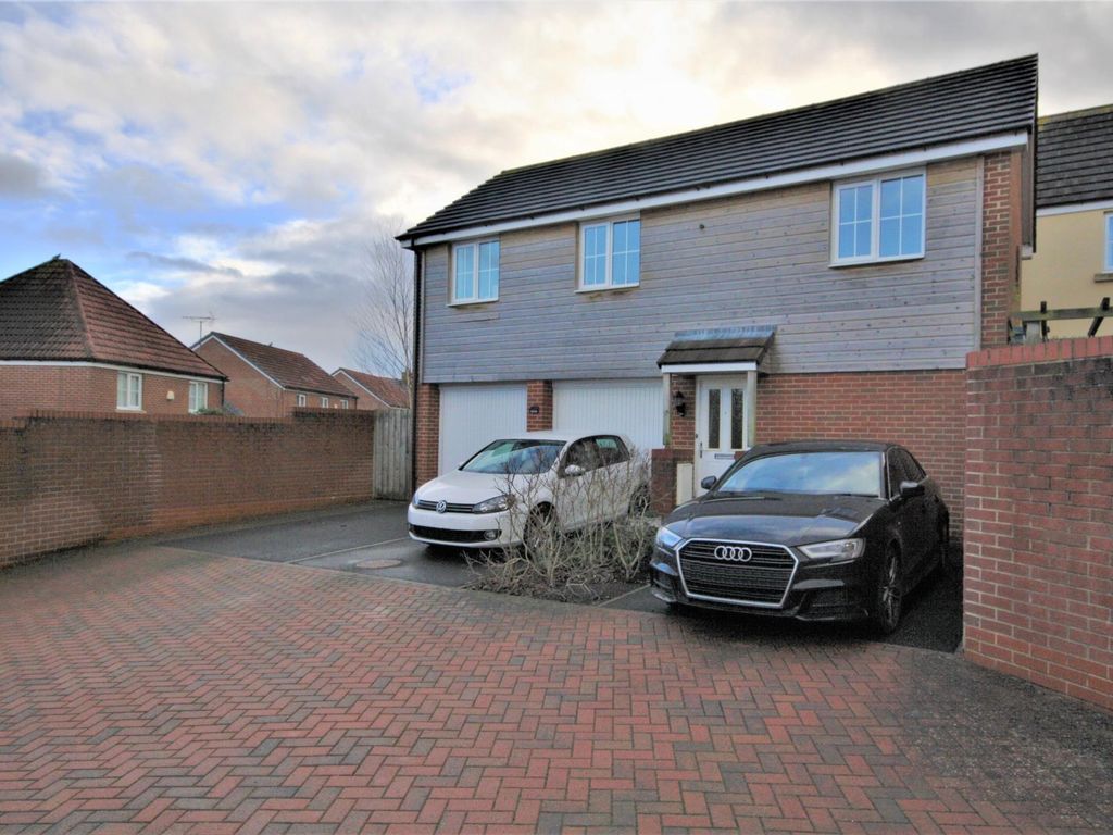 2 bed detached house to rent in Round House Drive, Royal Wootton