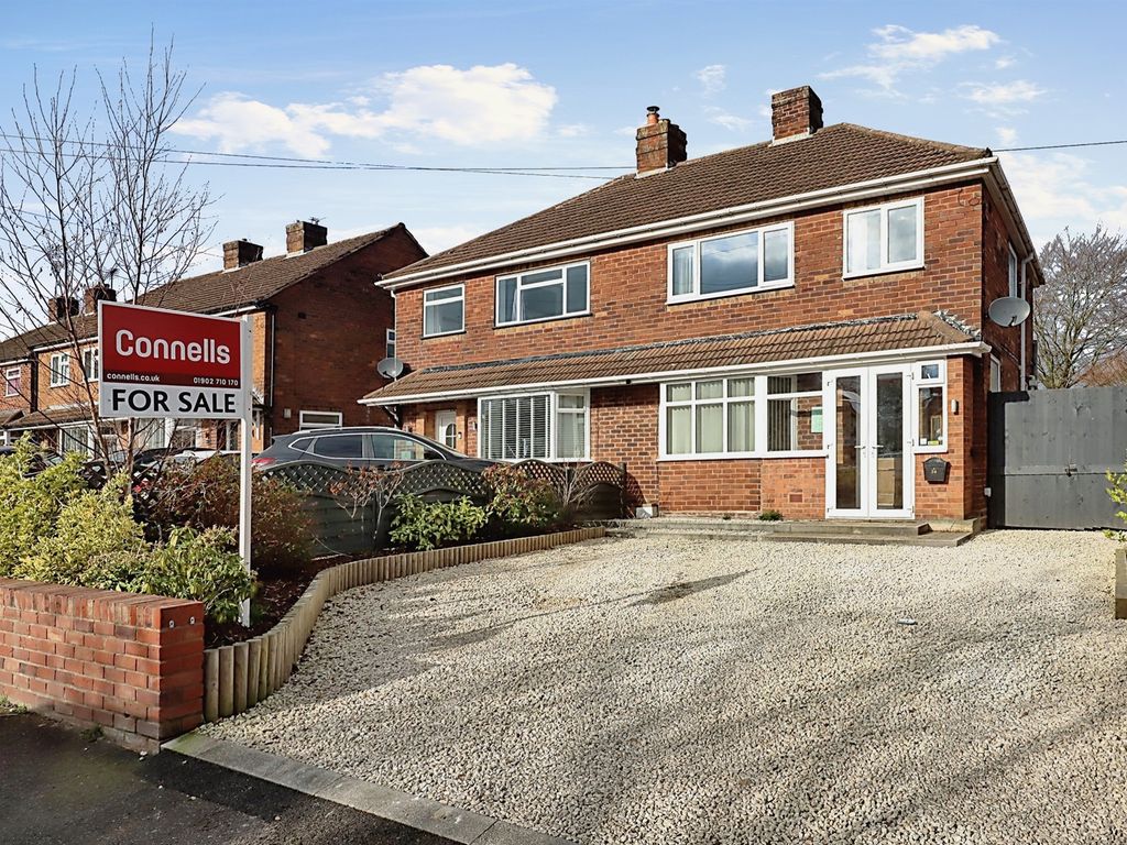 3 bed semidetached house for sale in Lawnswood Avenue, Tettenhall