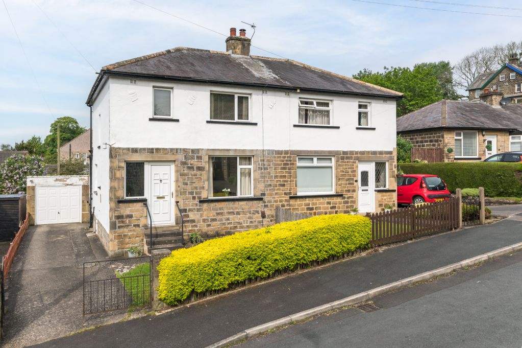 3 bed semidetached house for sale in South Hill Drive, Bingley BD16, £