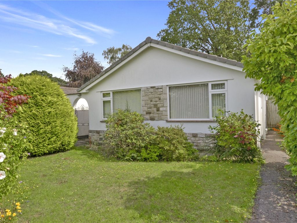 2 bed bungalow for sale in Glenwood Way, West Moors, Ferndown, Dorset