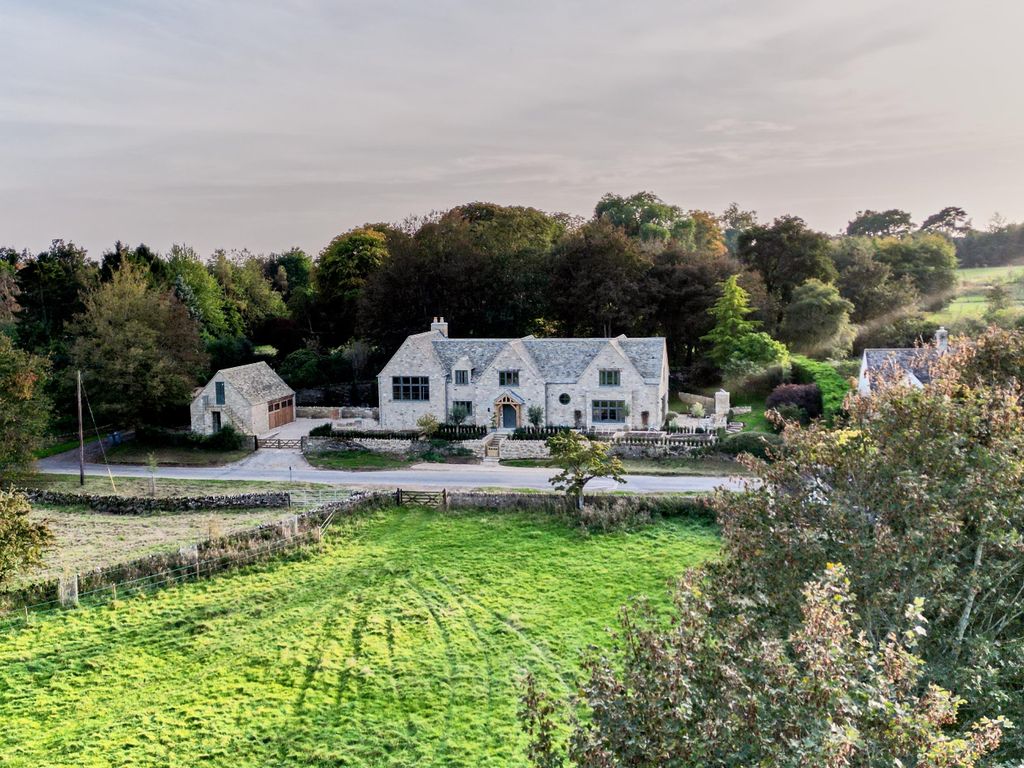 6 bed detached house for sale in Ramsden, Chipping Norton, Oxfordshire