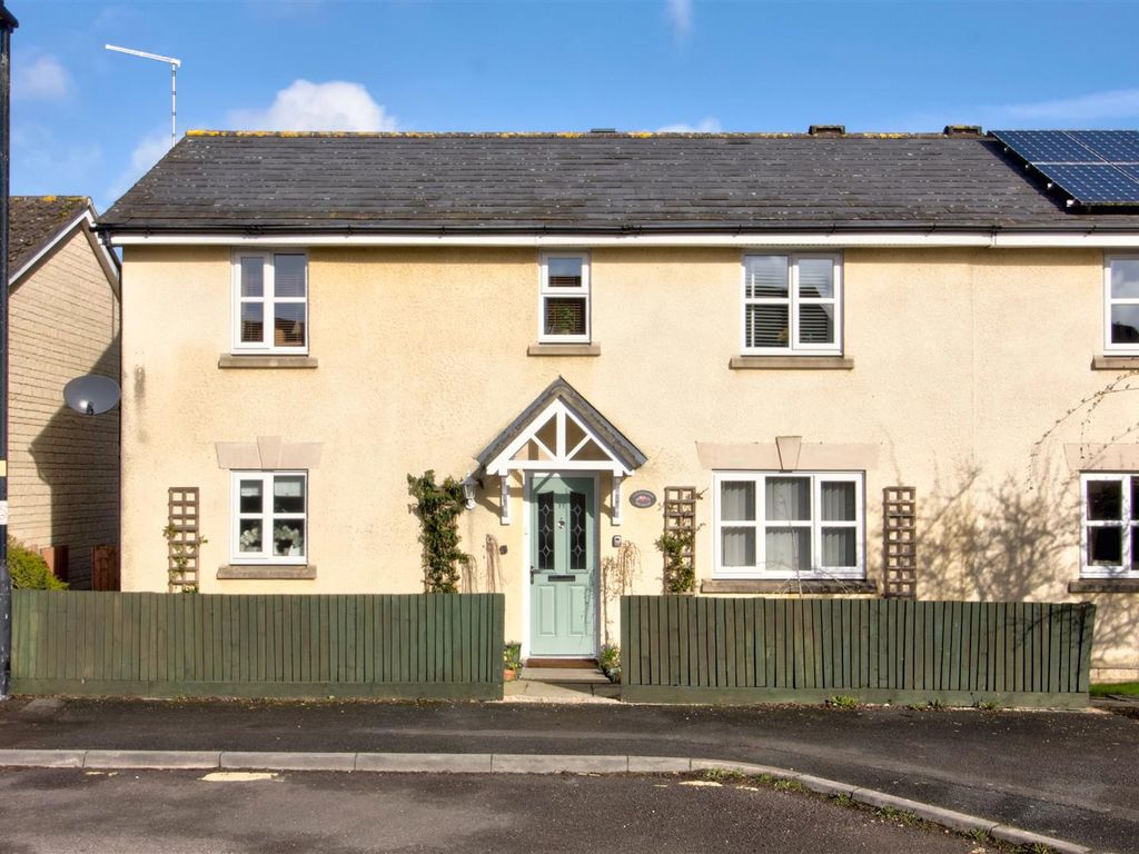4 bed semidetached house for sale in Old Alexander Road, Malmesbury