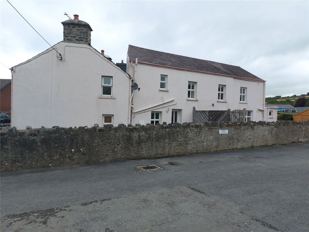 4 bed semidetached house for sale in Stryd Fawr, Llanon, Ceredigion
