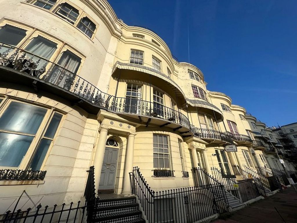Studio to rent in Regency Square, Brighton BN1, £675 pcm Zoopla