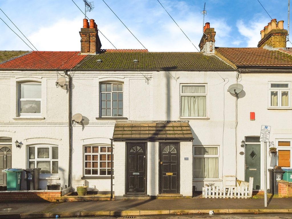 2 bed terraced house for sale in Lammas Road, Watford WD18, £360,000