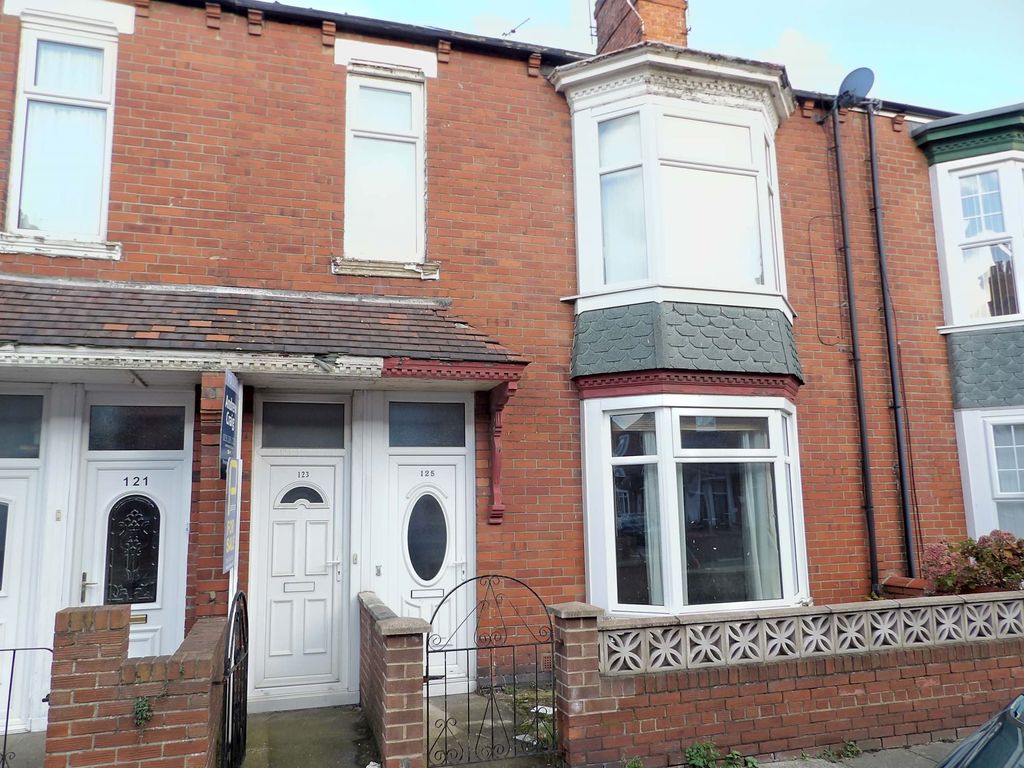 2 bed flat to rent in Talbot Road, South Shields NE34, £550 pcm Zoopla