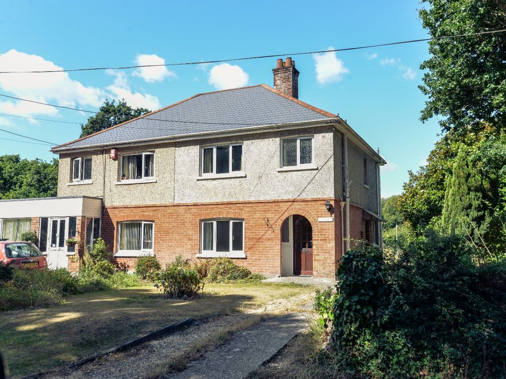 3 bed semidetached house for sale in Bashley Road, New Milton BH25