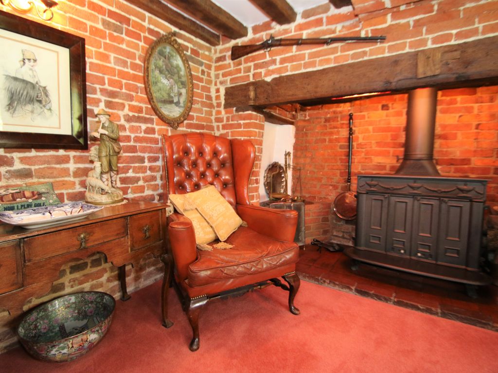 Property Details For Parsonage Cottage Station Road Pluckley