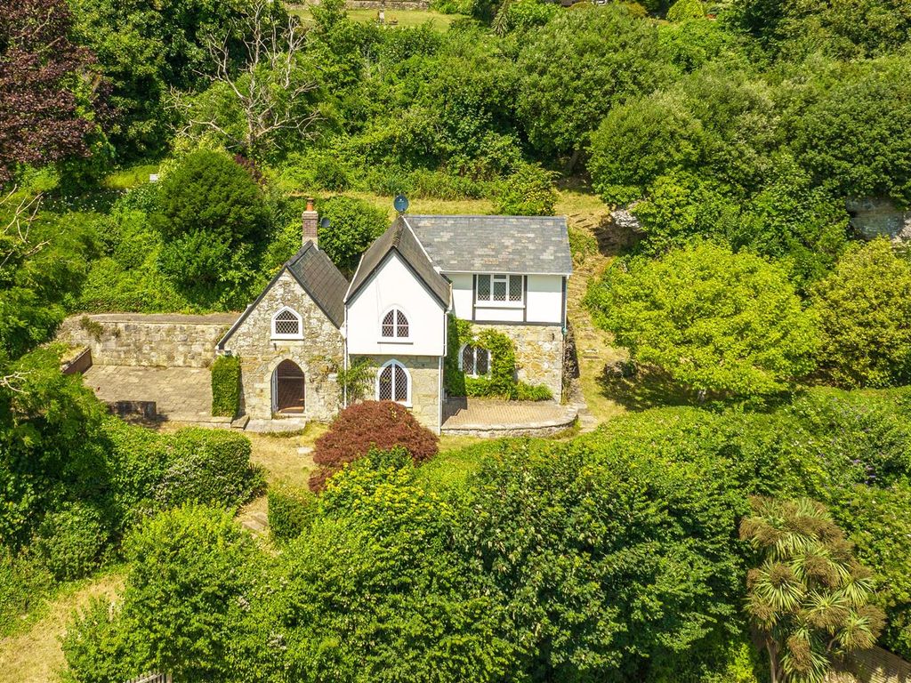 3 bed property for sale in Castle Close, Ventnor PO38, £950,000 Zoopla