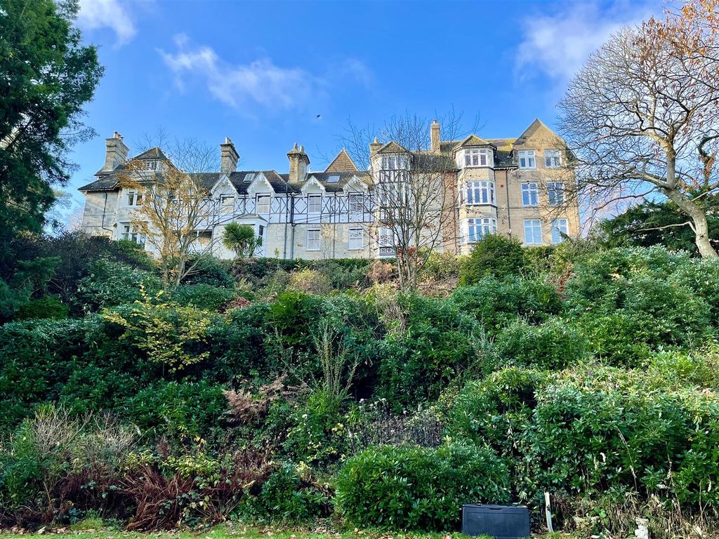 2 bed flat for sale in Stonestile Lane, Hastings TN35 Zoopla