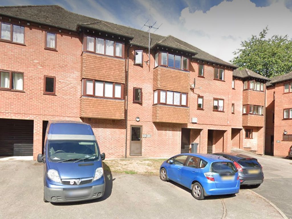 2 bed flat to rent in Portway Drive, High HP12 Zoopla
