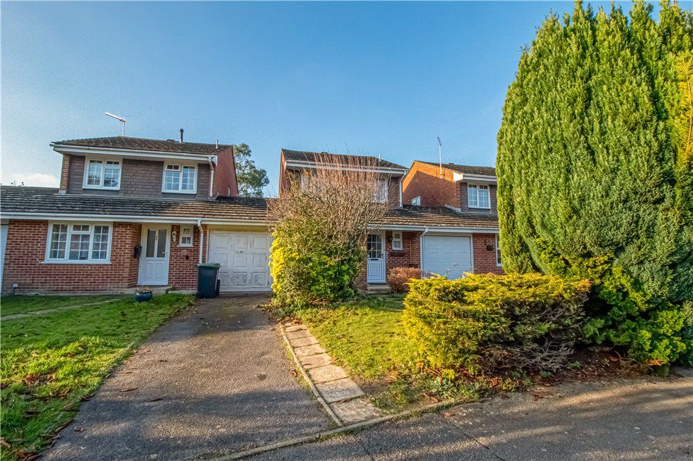 4 bed detached house for sale in Ferndown, Dorset BH22 Zoopla