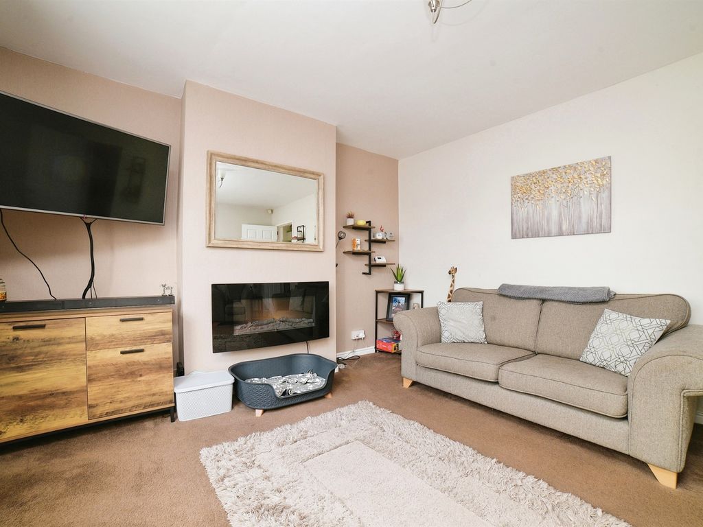 2 bed end terrace house for sale in Wymersley Road, Hull HU5, £130,000