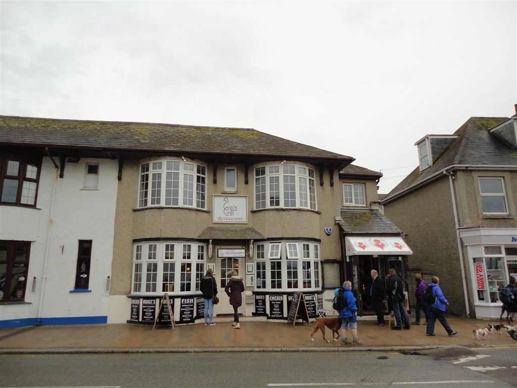 4 bed flat to rent in St. Pirans Road, Perranporth TR6, £1,500 pcm Zoopla