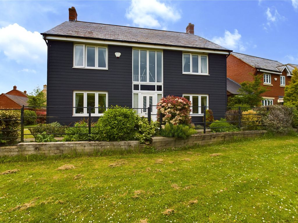 4 bed detached house for sale in Lannesbury Crescent, St. Neots