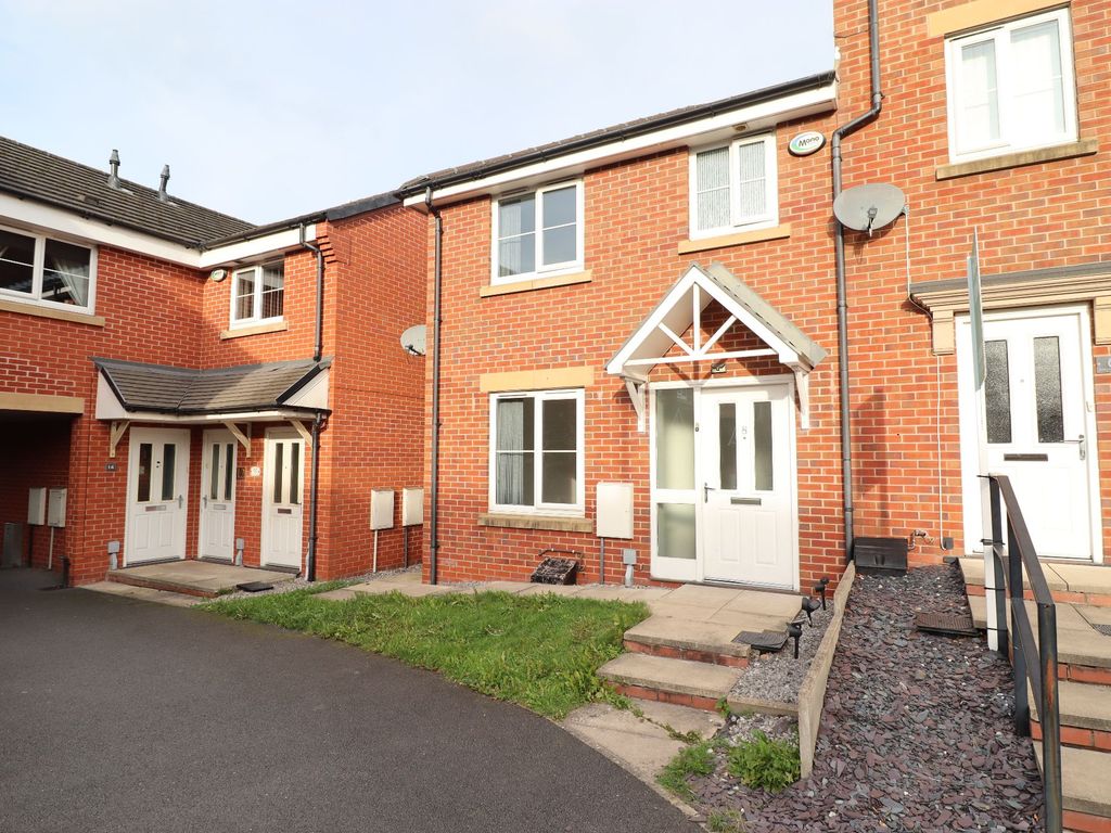 3 bed terraced house to rent in Kirkland Court, Blackburn BB1, £795 pcm