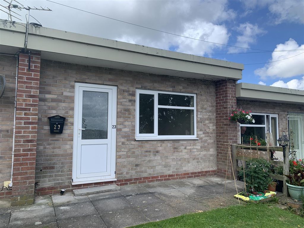 1 bed semidetached bungalow to rent in Carnmoggas, Little Polgooth, St. Austell PL26, £675 pcm