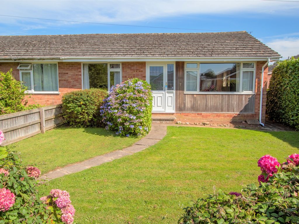 2 bed semidetached bungalow for sale in Salisbury Close, Feniton