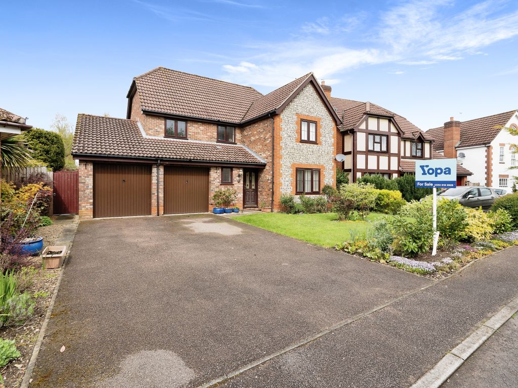 4 bed detached house for sale in Barker Way, Thorpe End, Norwich NR13