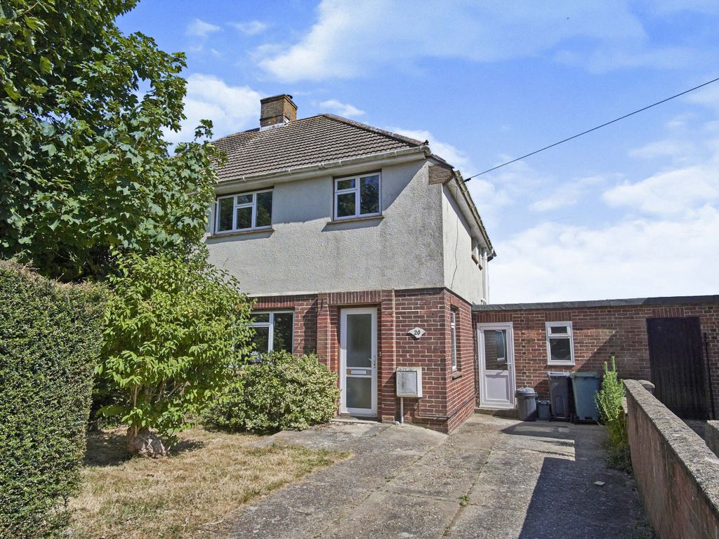 3 bed semidetached house for sale in Circular Road, Ryde PO33 Zoopla