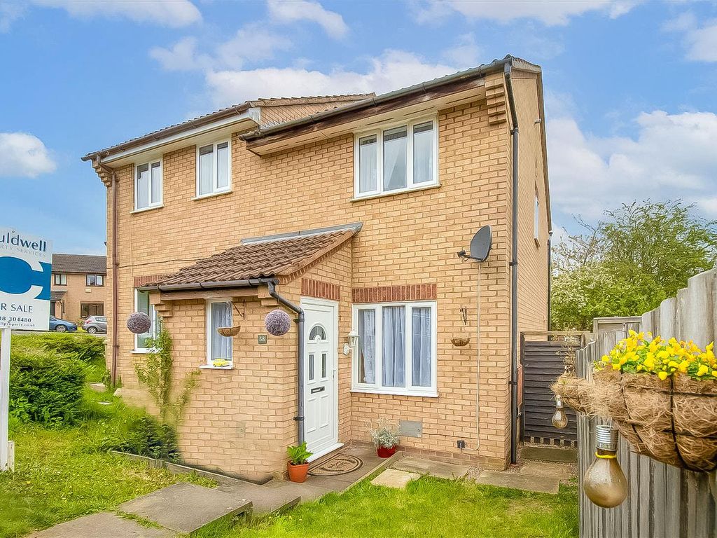 2 bed semidetached house for sale in Gisburn Close, Heelands, Milton
