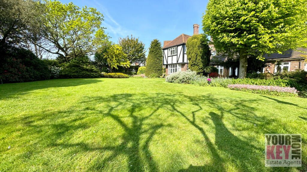6 bed detached house for sale in New Dover Road, CapelLeFerne