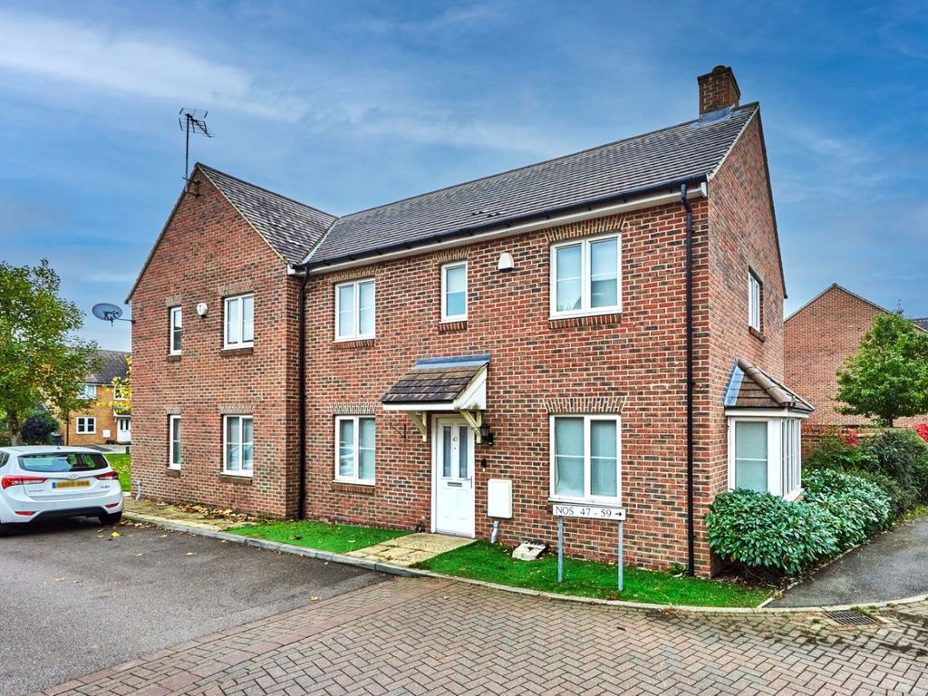 3 bed semidetached house for sale in Old School Drive, Wheathampstead