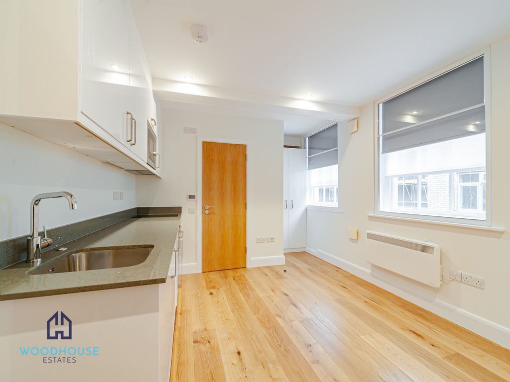 Studio to rent in Kilburn High Road, London NW6, £1,195 pcm Zoopla